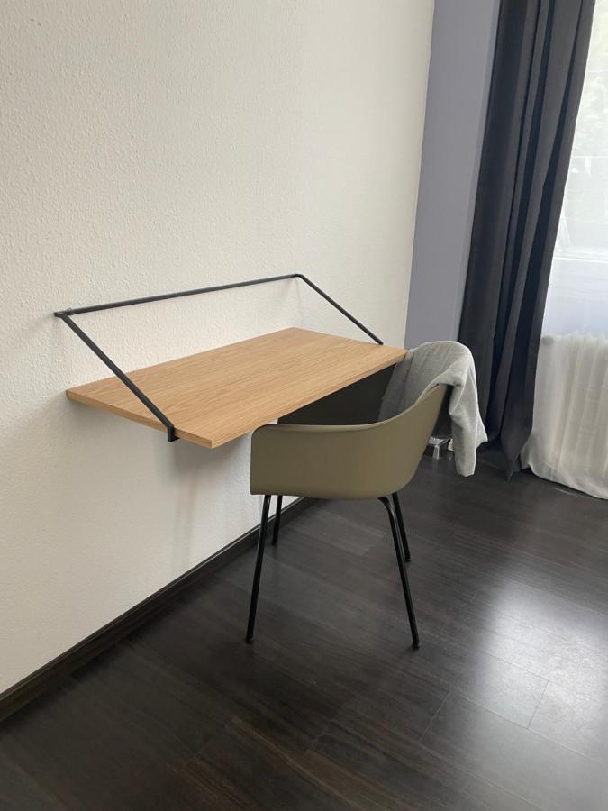 Airport Apartment Fuer 4 - Smart Tv - Kueche - Echarger Hamburg Exterior photo