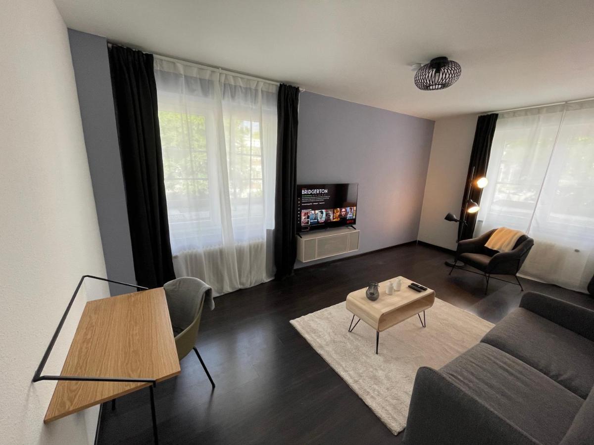 Airport Apartment Fuer 4 - Smart Tv - Kueche - Echarger Hamburg Exterior photo