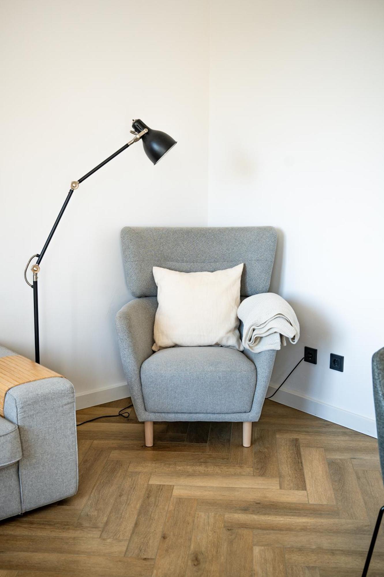 Airport Apartment Fuer 4 - Smart Tv - Kueche - Echarger Hamburg Exterior photo
